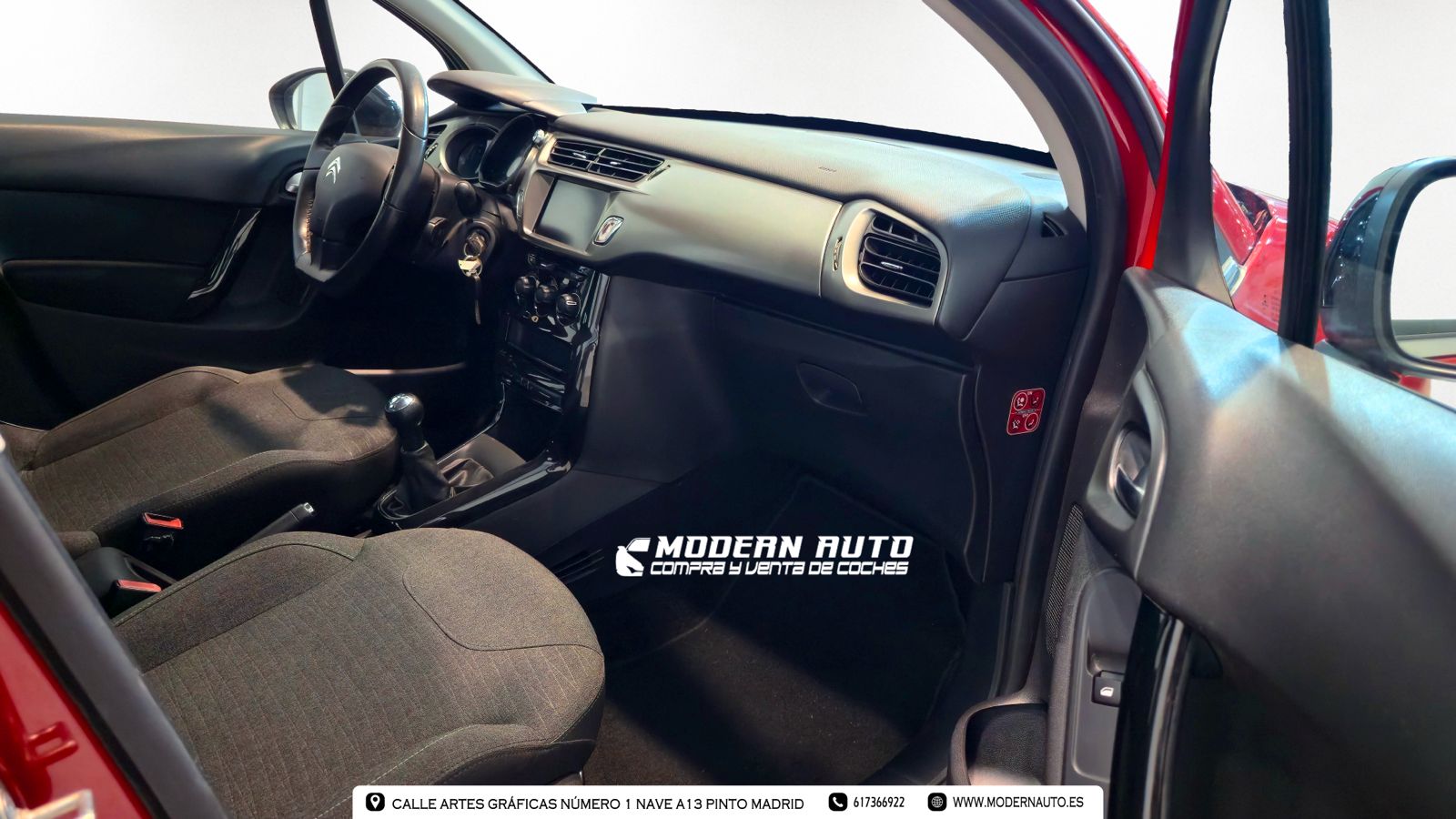 
								Citroën C3 Puretech Live Edition lleno									