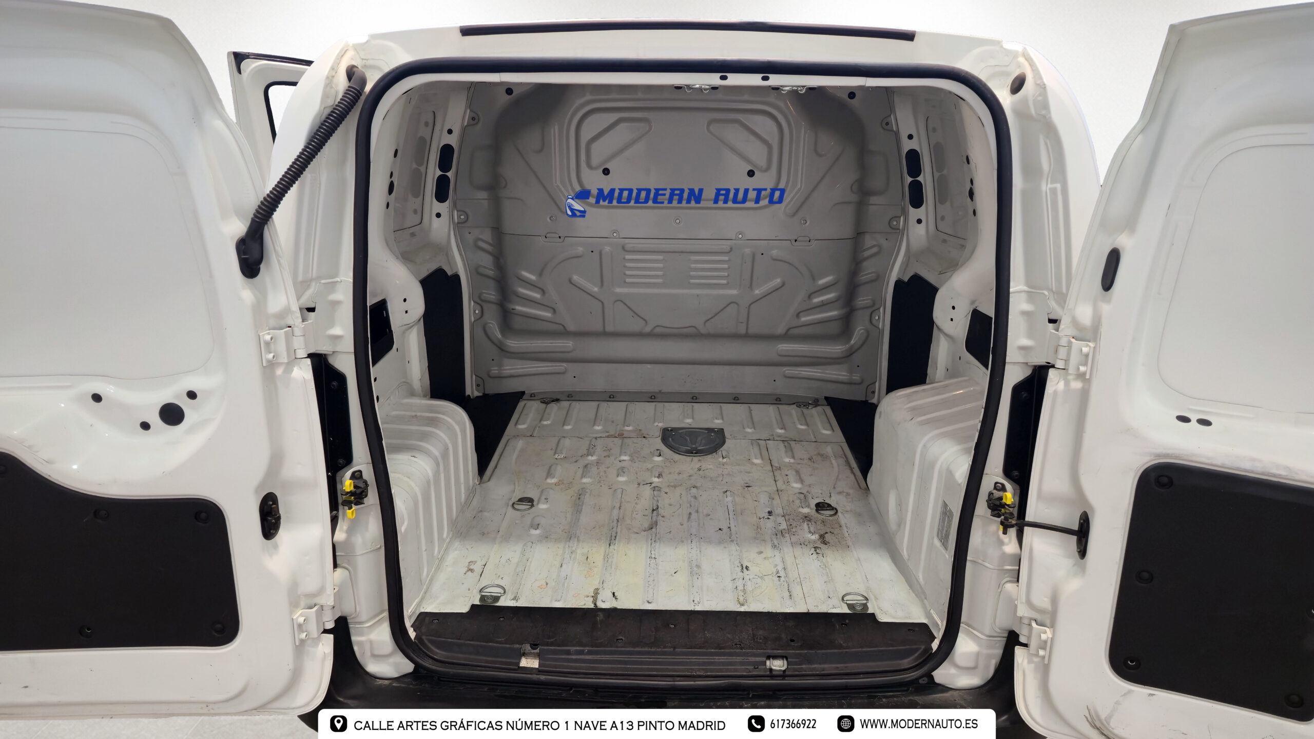 
								Fiat Fiorino lleno									