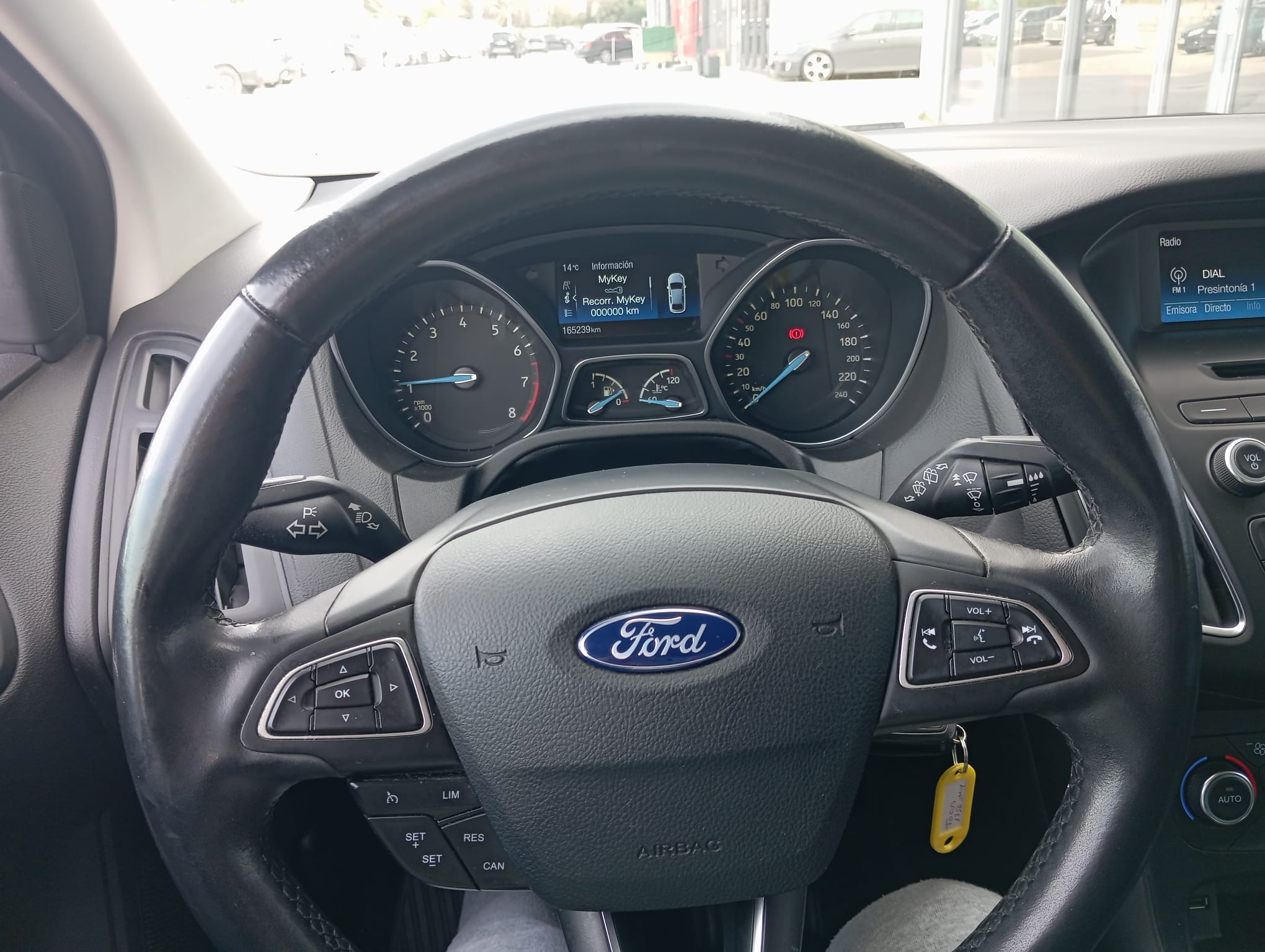 
								FORD FOCUS DYB 1.0 lleno									