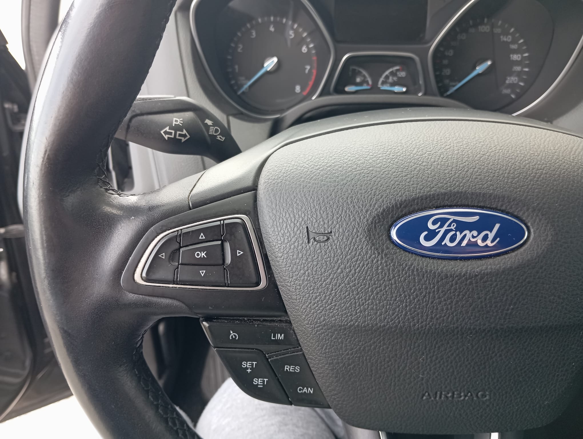 
								FORD FOCUS DYB 1.0 lleno									