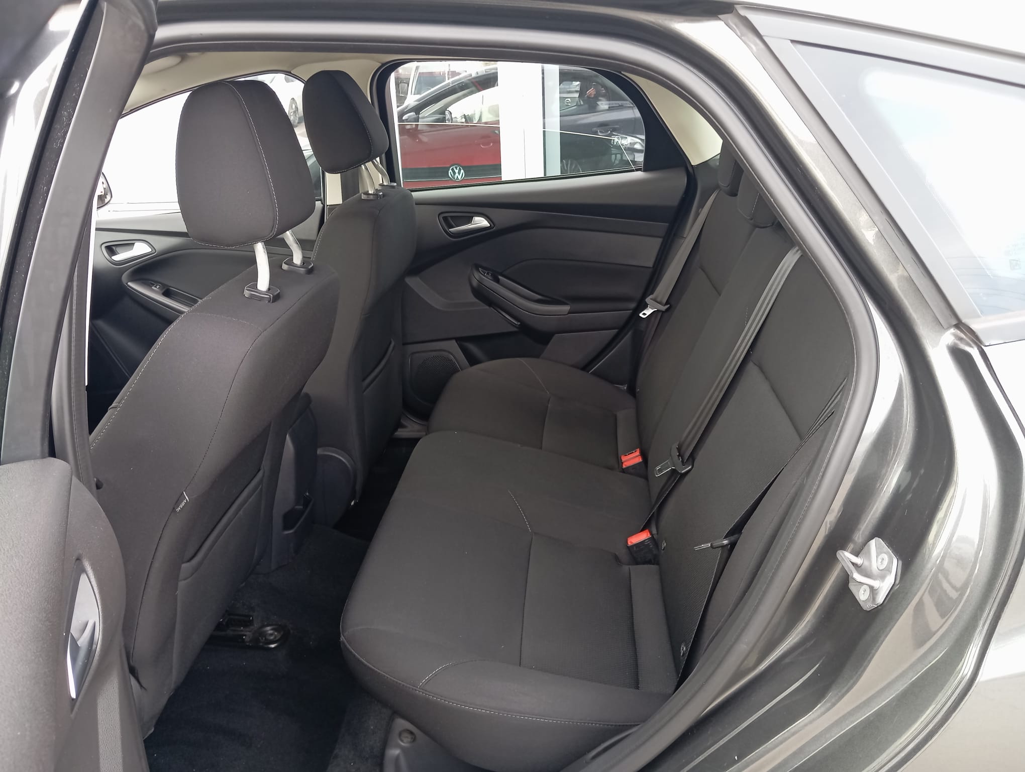 
								FORD FOCUS DYB 1.0 lleno									