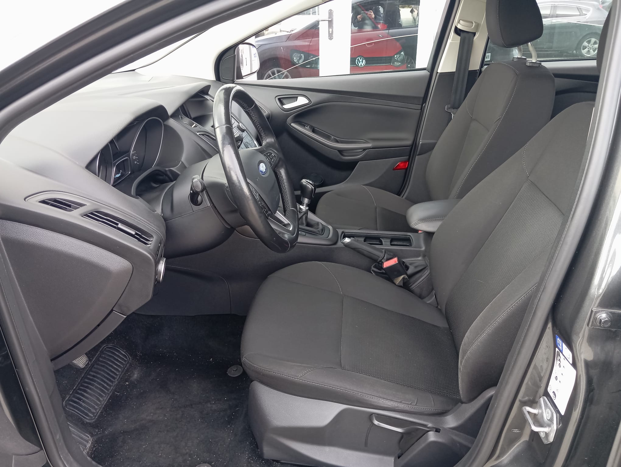 
								FORD FOCUS DYB 1.0 lleno									