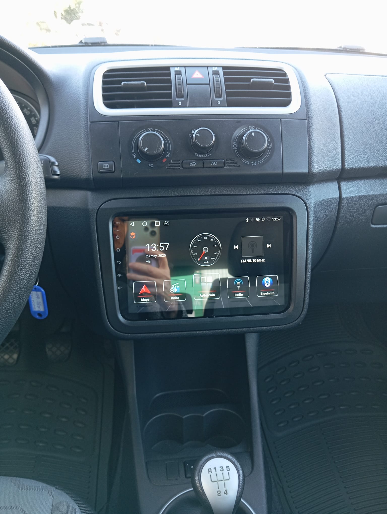 
								SKODA FABIA 1.2 lleno									