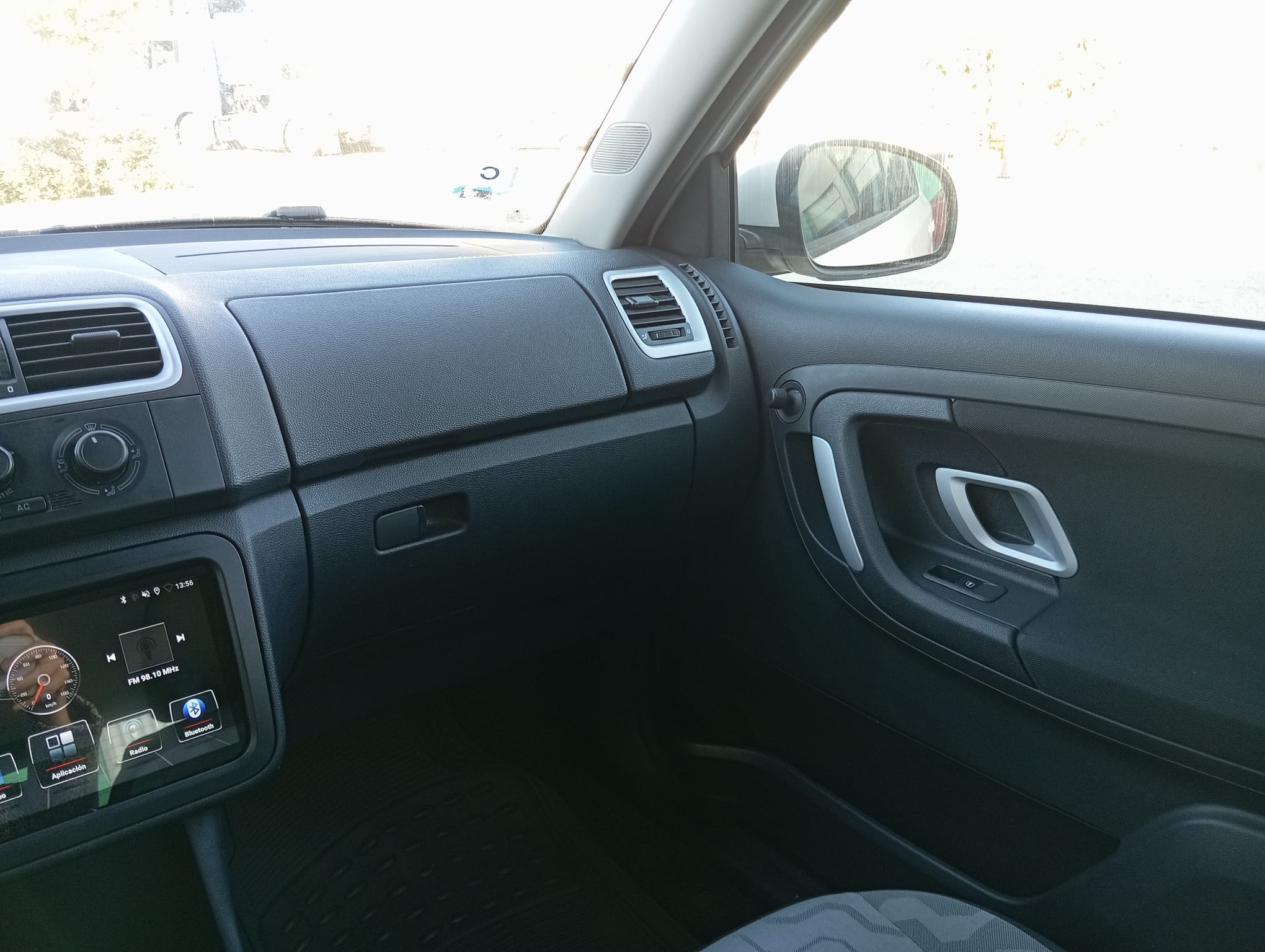 
								SKODA FABIA 1.2 lleno									