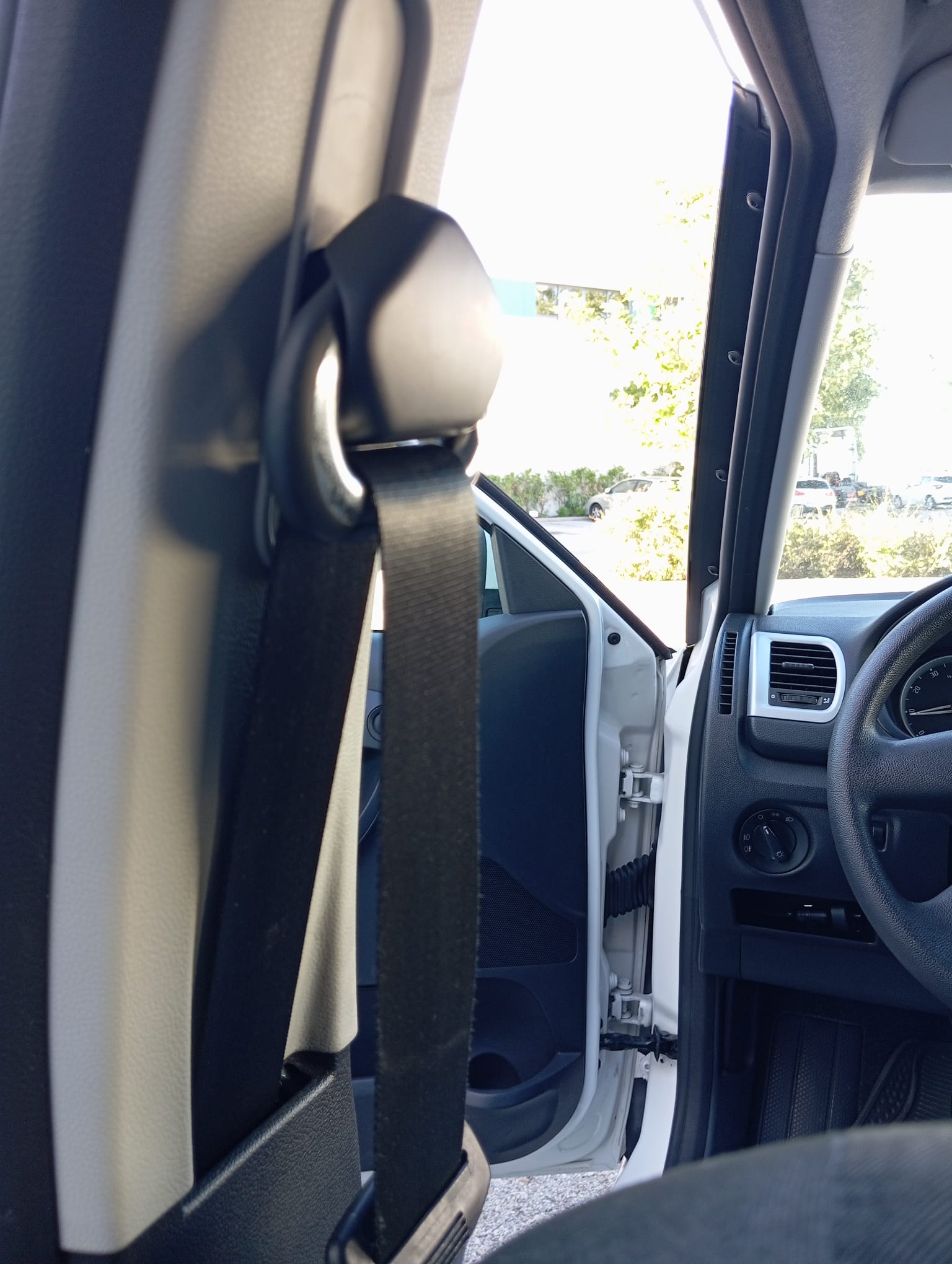 
								SKODA FABIA 1.2 lleno									